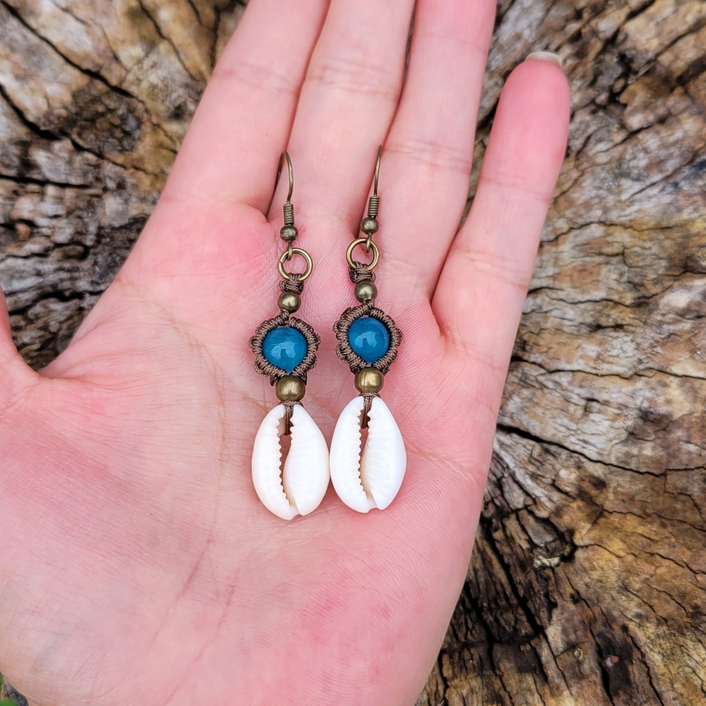 Handmade Cowrie Shell Macramé Earrings With Gemstone